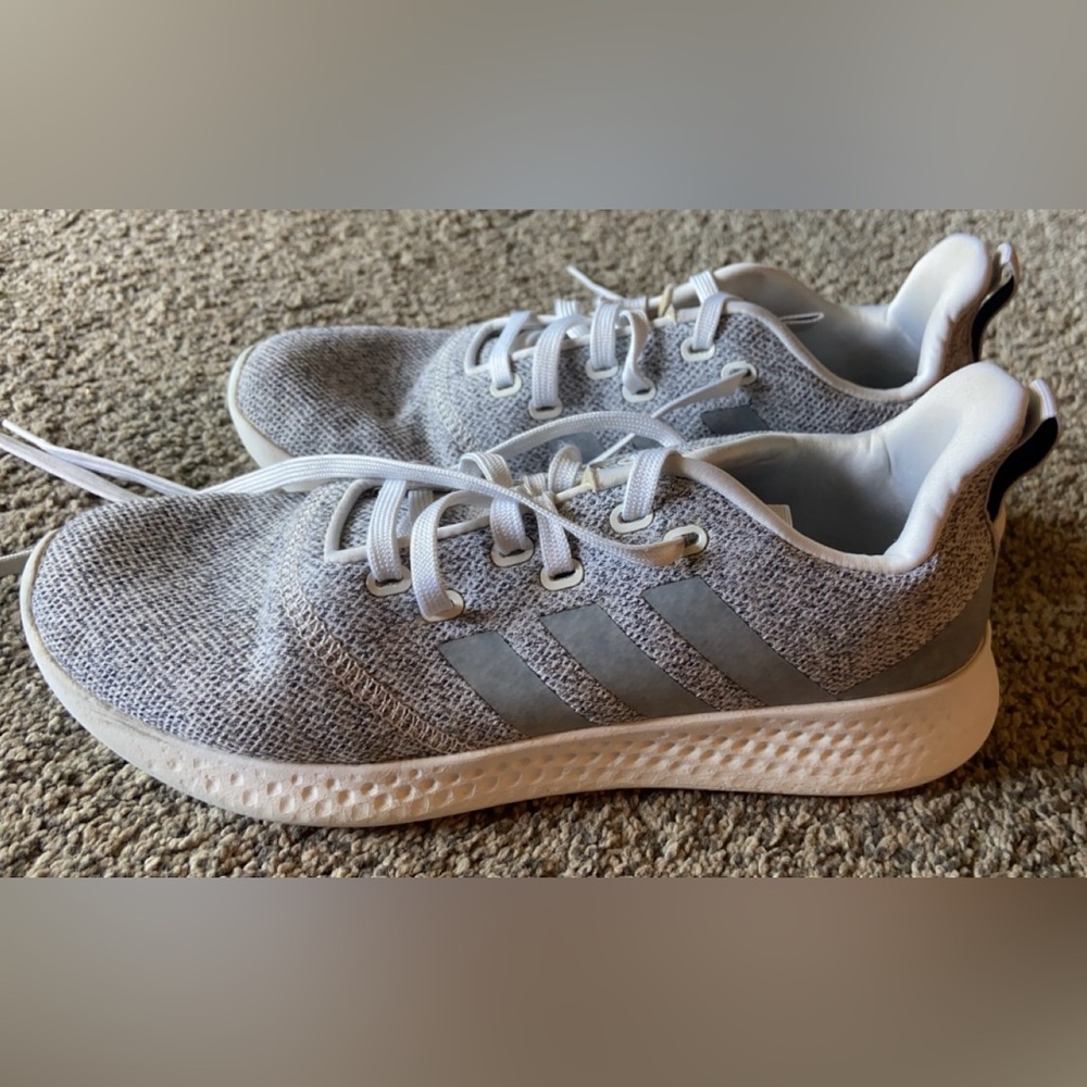 Womens Adidas Cloudfoam Super Shoes, Gray, Size 9.5